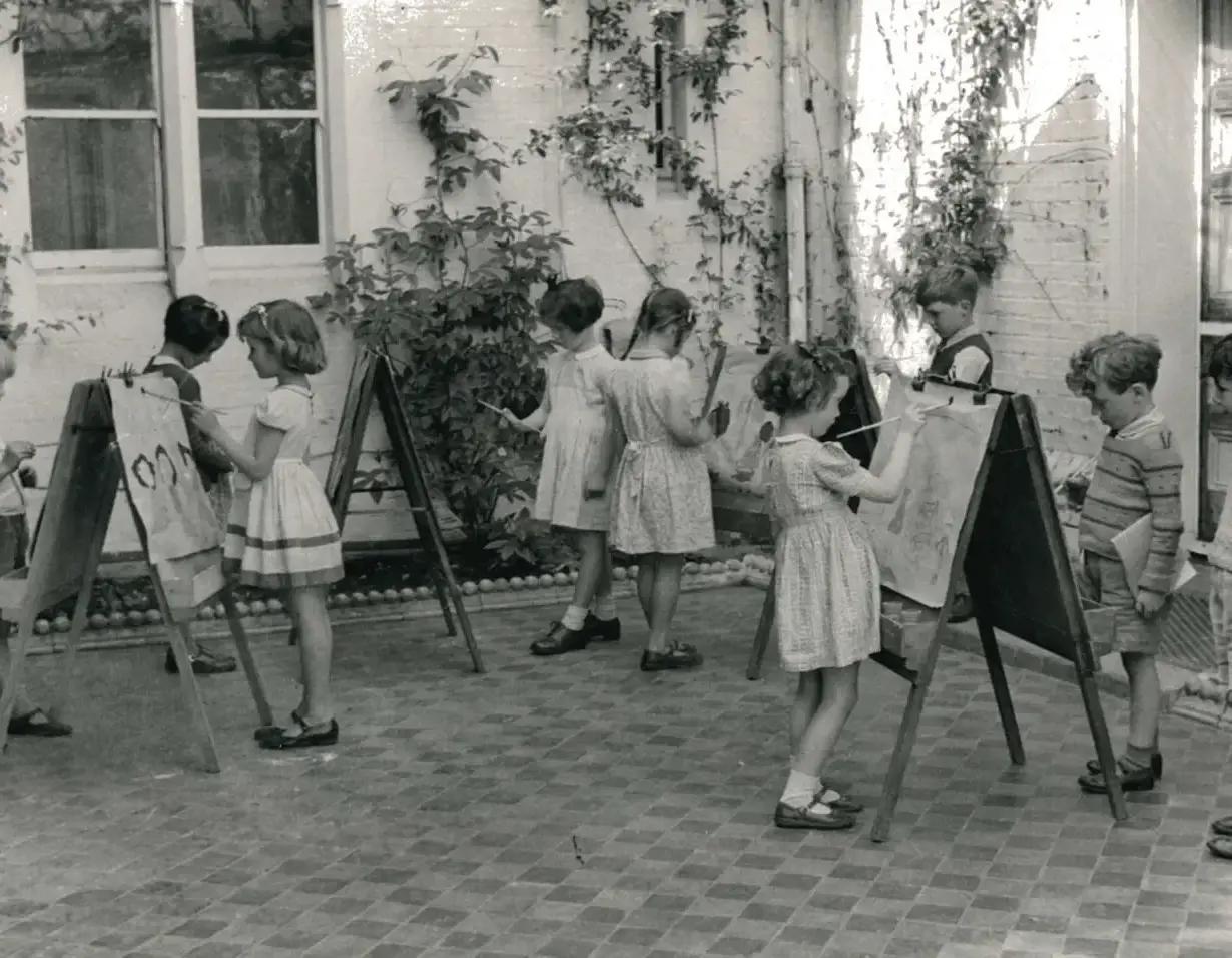 Historical photograph of pupils at Ibstock Place School